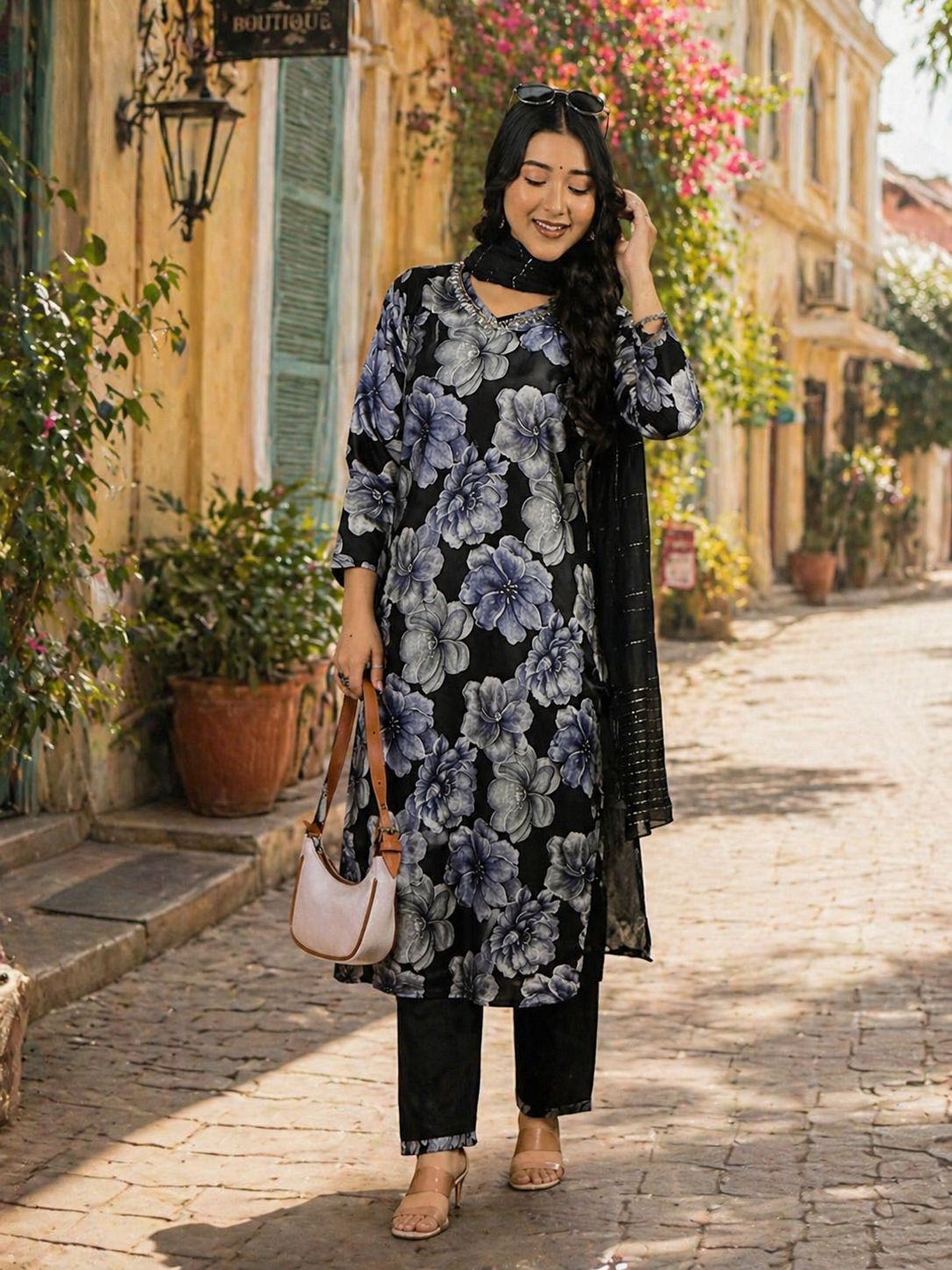 Vatical kurta black